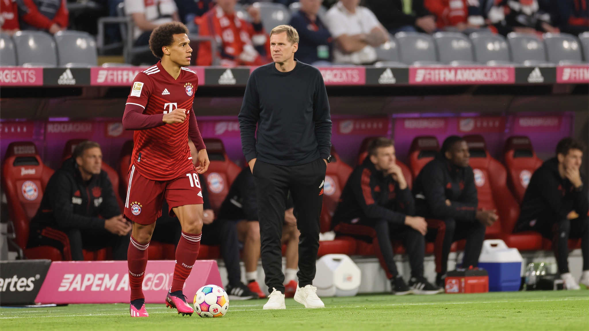 费尔明坚决留队，弗里克同样表示支持。